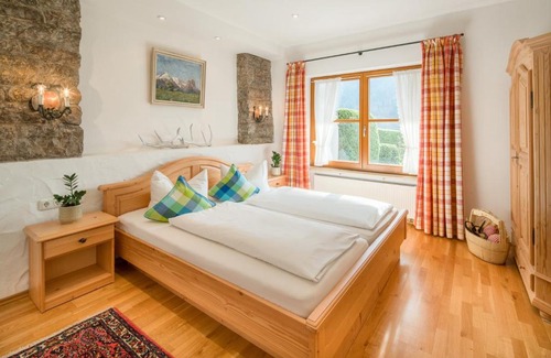 Garmisch-Partenkirchen House | Zur Schönen Aussicht Hotel garni