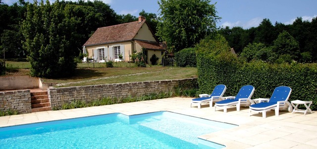 Charming house*, comfort, quiet, breathtaking view, heated pool