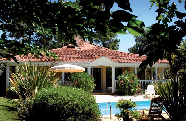 À 3,5km de la Plage Sud | Villa 4 | Piscine privée