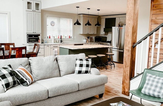 ʕ ᴥ ʔ Mountain views, minutes to beaches, family friendly, close to N Conway.
