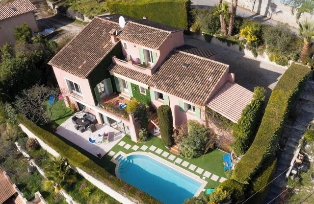 06C-Villa for 8 persons with pool near Nice