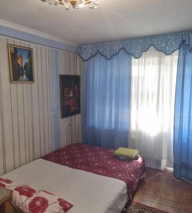 1 кімнатна квартира біля метро Дарниця