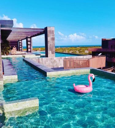 1-BD Apt with Ocean View Rooftop Pool