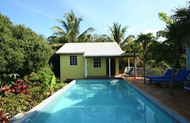1 Bdrm Brand New Island Cottage W/Pool!
