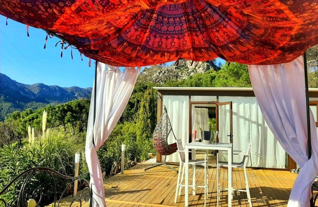 1 Bed, Sleeps 2, Tennis, Pool, Sauna