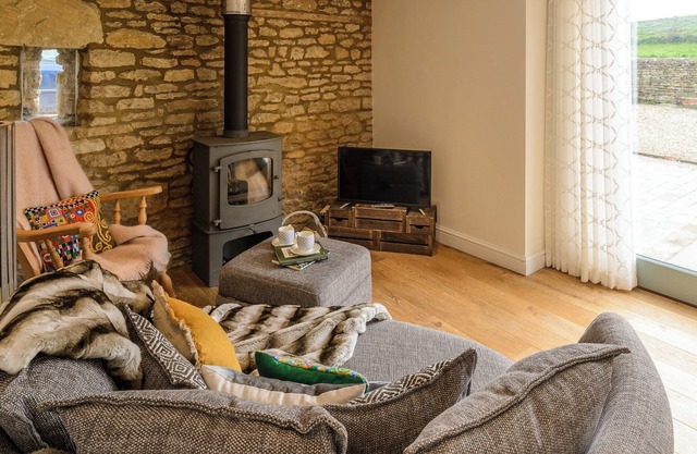 1 bedroom accommodation in Old Sodbury, near Bristol