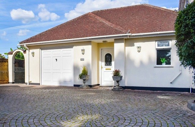 1 bedroom accommodation in Poole