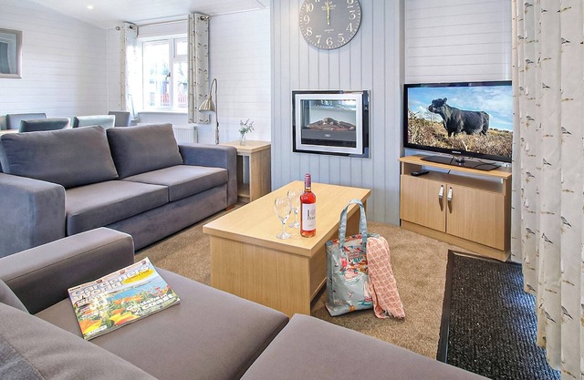 1 bedroom accommodation in Milford-on-Sea, Nr Lymington