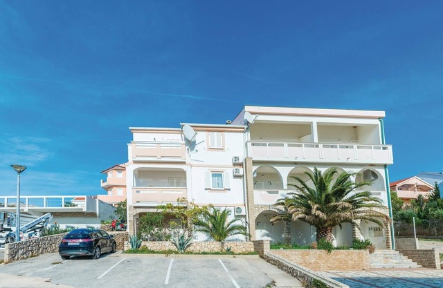 1 bedroom amazing apartment in Vidalici