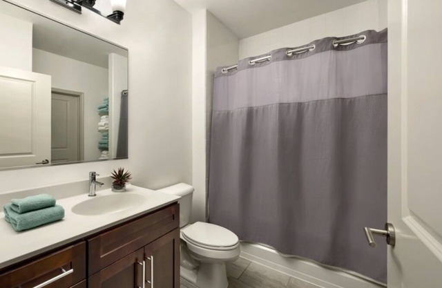 1-Bedroom Apartment - 7-day min. - Background check/Lease Required