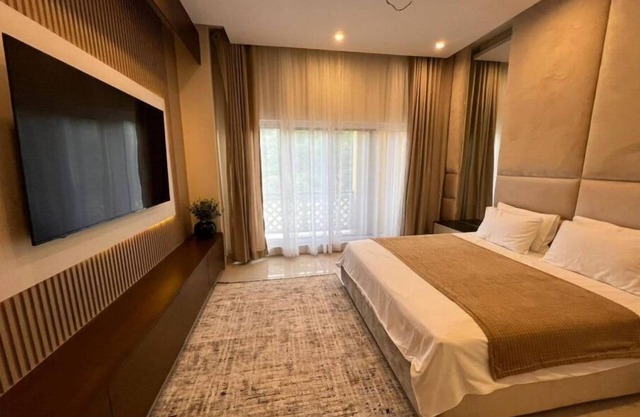 1 Bedroom Apartment with Golf Course Views