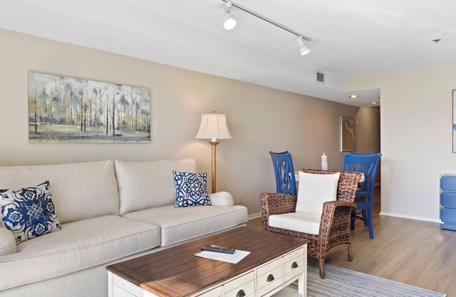 1 Bedroom Condo with Waterfront Access | Pool, Hot Tub, Sauna | Patio