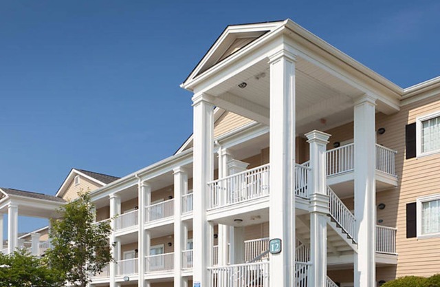 1 Bedroom Deluxe at Harbour Lights Resort