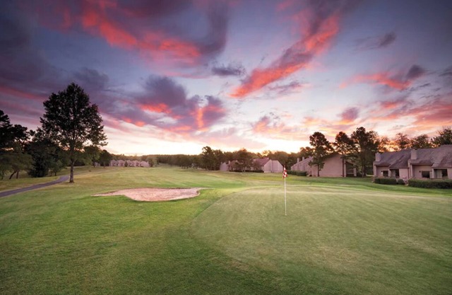 1 Bedroom Deluxe Condo at Fairfield Bay, in Ozark Mountains!