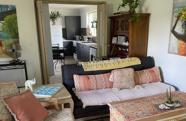 1 bedroom guest house with a lovely living space inside and out!