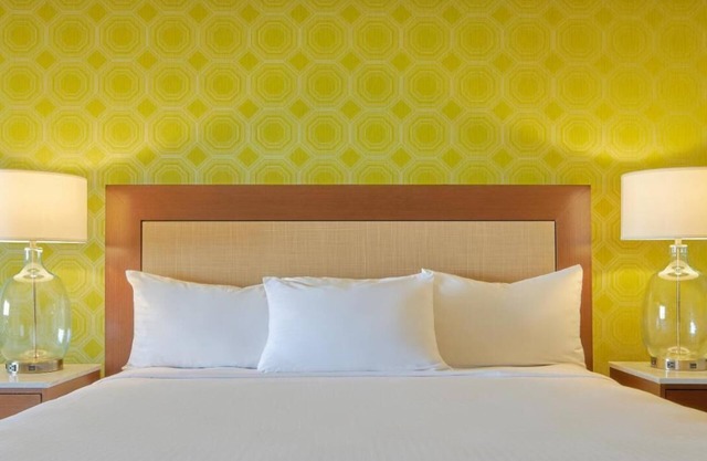 1-Bedroom Suite at a Hotel