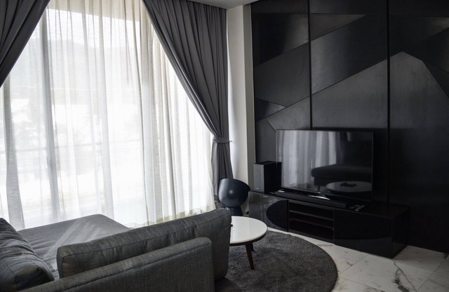 1 Bedroom Suites 1 Min walk to Kamala Beach