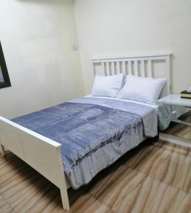 1 bedroom with hall