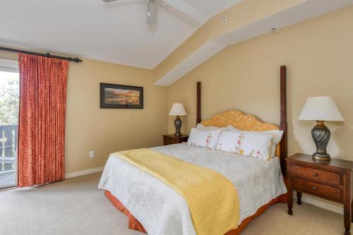 1 bedroom with walk-in shower balcony resort pool & hot tub 6304-1