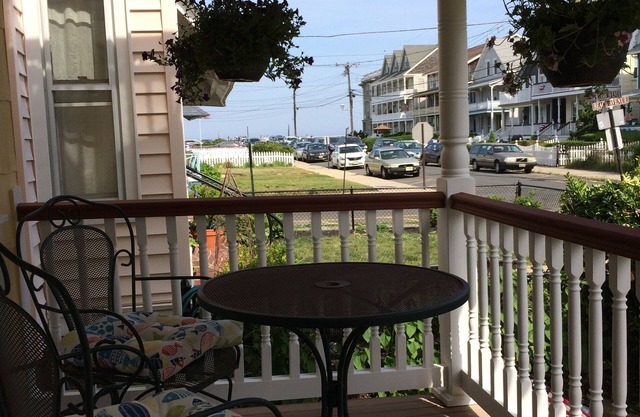 1-Block to Beach - 1 Bdrm, 1st flr unit in historic Victorian home of OceanGrove