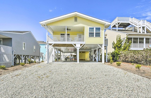 1 Bock to Beach: Sunset Beach Home w/Private Deck