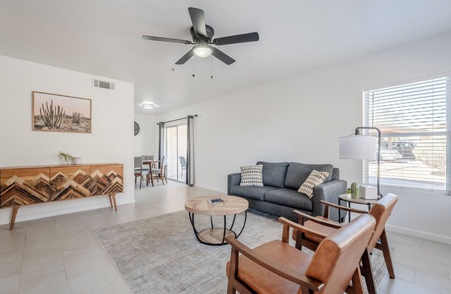 1 BR Townhome + pool access