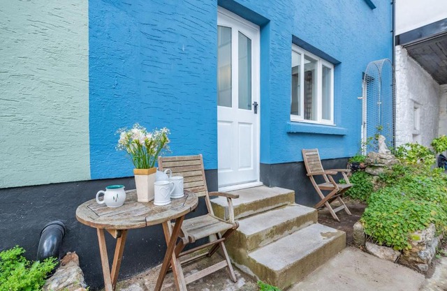 1 Cromwells Cottage-Uk40925