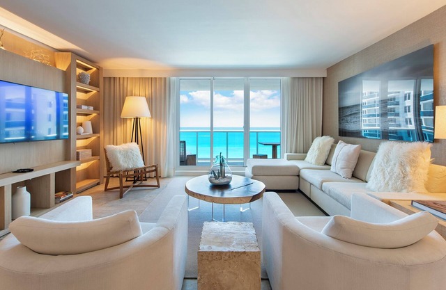 1 Hotel & Homes. Direct ocean, beach and pool view. In South Beach. Miami Beach