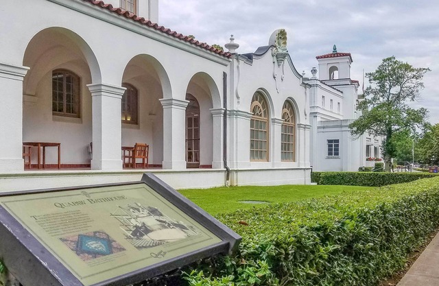 < 1 Mi to Oaklawn Racing Casino: Hot Springs Home!