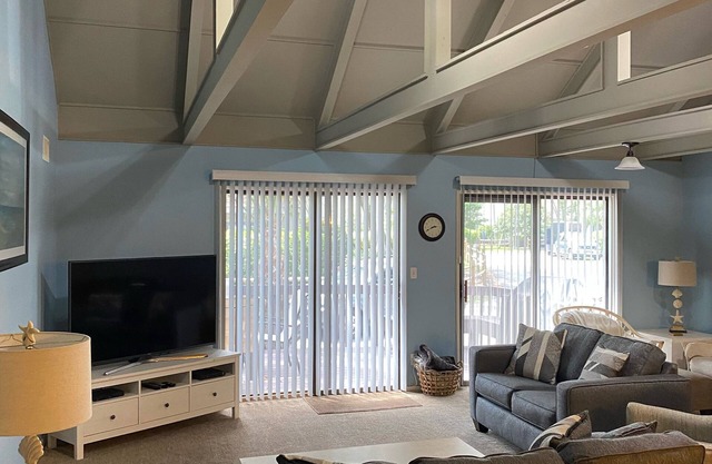 10/10 Rated, Premier Partner end unit villa awaits your arrival!