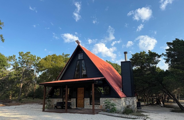 10 Acre Ranch w/Wellness Experience + Hiking Trail