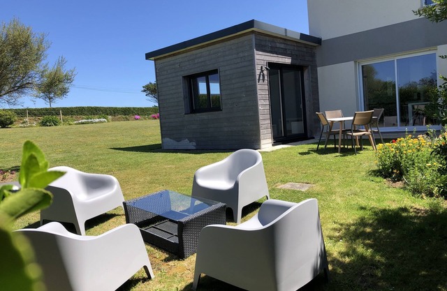 100 metres from the beach, recent house, GR 34