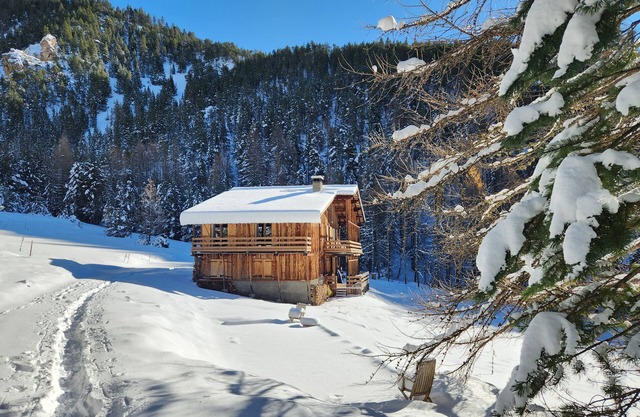 100% RENOVATED FAMILY CHALET with view!