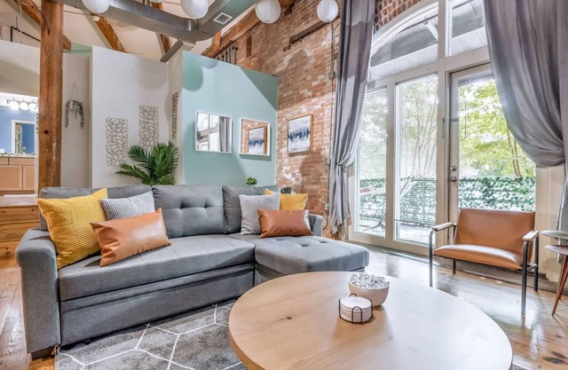 100 Year-old Historic Brick 2BR Loft Large Patio2