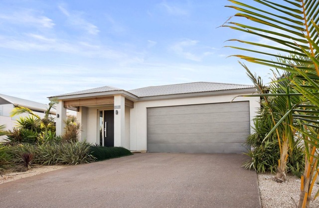 108 Madaffari Drive - bring your boat!