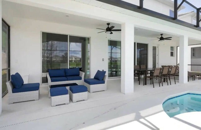 10BD Bella Vida Modern House Near Parks (BV 4460)