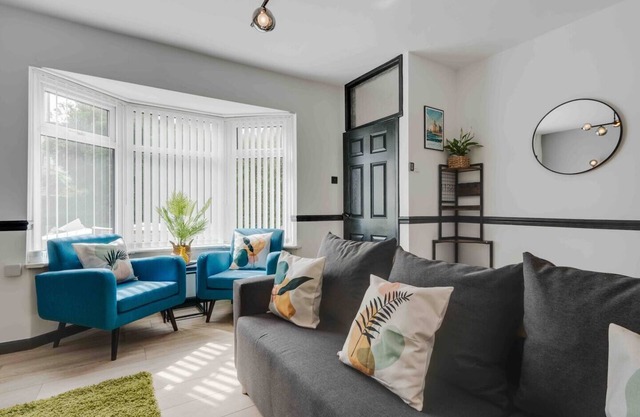 10Min Walk to Stadium | SofaBed | W/M & Dishwasher