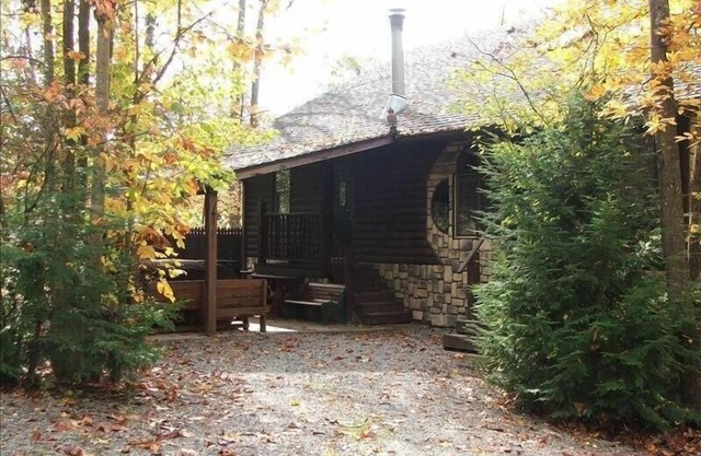 1163 Milroy Grose Rd. Luxury Cabins-Vacation Home-New River Gorge Bridge Area