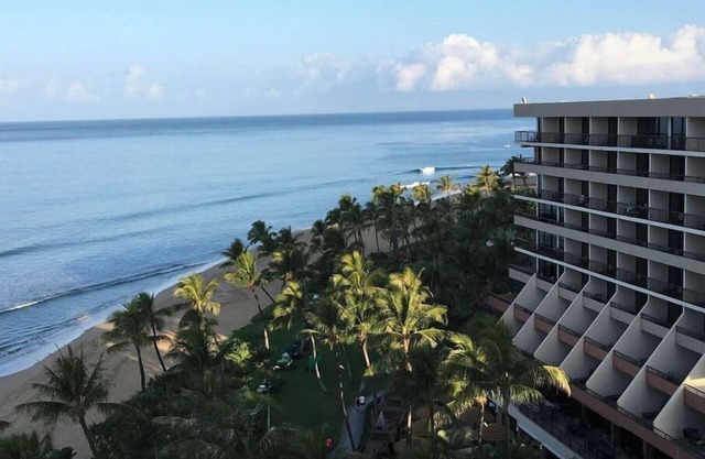 11th FLOOR 2 BED LAHAINA TOWER SLEEPS 8 OCEANFRONT MARCH 15-22, 2025 WHALE VIEWS