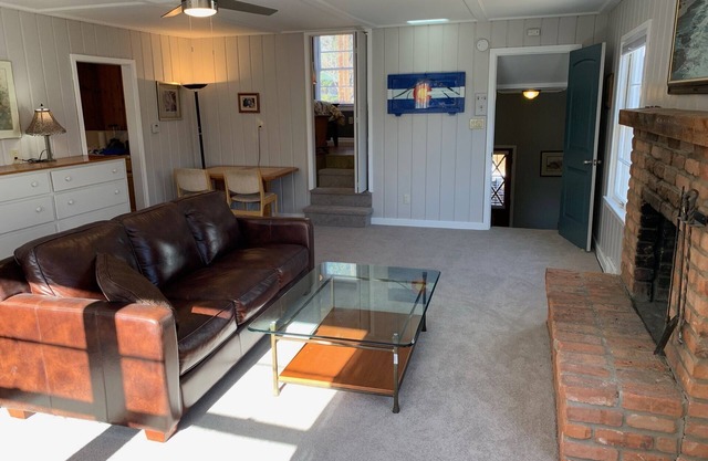 1200sqft, 1Bd,1Ba,1Car garage in Cheyenne Canyon