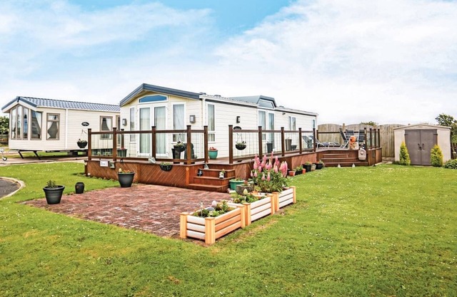 12ft-wide quality caravan with one double and two twin.