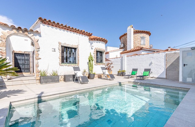 137-Empuriabrava house ground floor with pool-