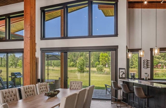 13th Fairway Idaho Club | Luxury! Hot Tub!