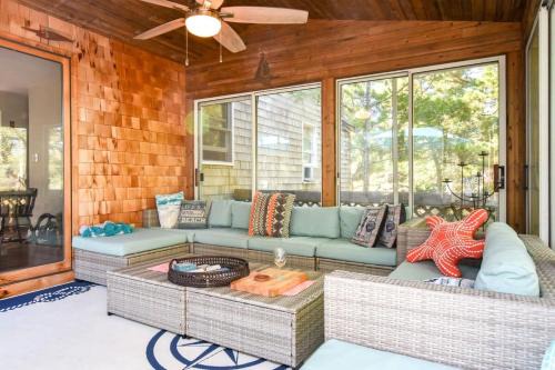 14443 - Expansive Home Abutting Rail Trail Near First Encounter and Hatch Beaches