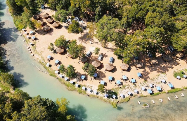 15 Blue River Camp - Glamping Cabin