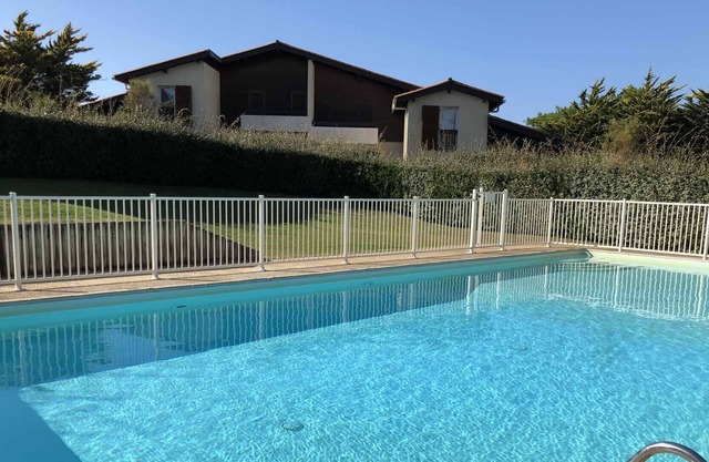 150 m from the beach, house with terrace in residence with swimming pool, private parking!