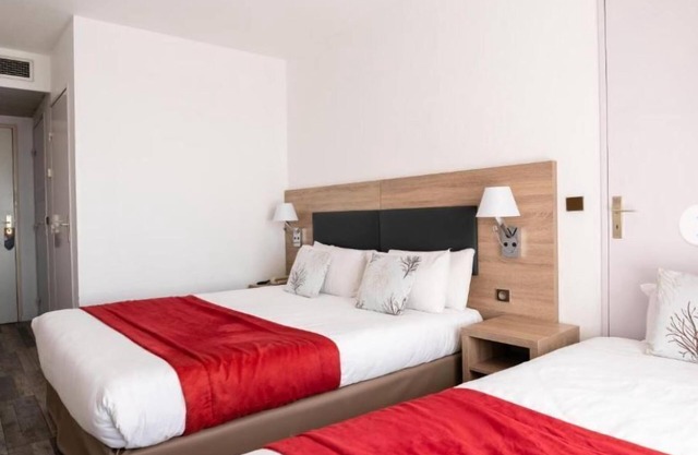15m de la Plage du midi | Chambre triple + Rooftop