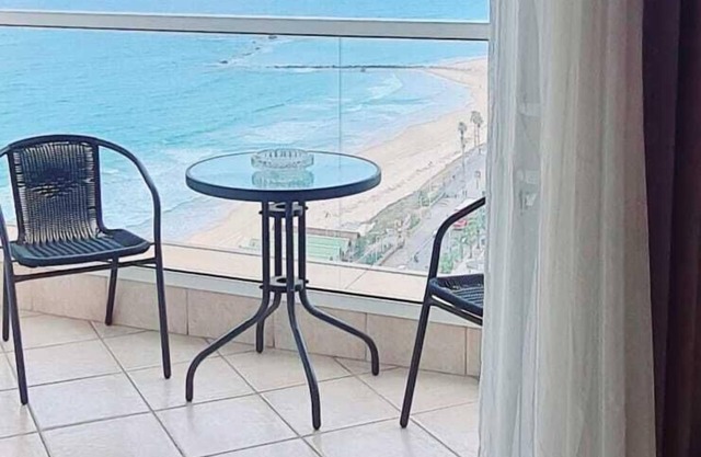 18Go to Leonardo apartments