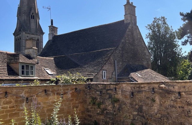 18th-century cottage in heart of beautiful village with award-winning pub