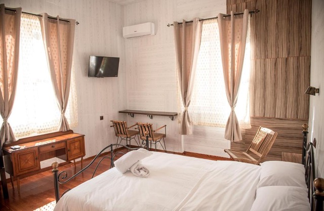 1920s Rooms